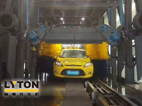 洗車機(jī)一點(diǎn)通——隧道式、往復(fù)式電腦洗車機(jī)工作方式異同點(diǎn)