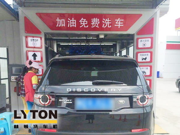 洗車設(shè)備廠家詳解關(guān)于全自動洗車機毛刷傷車漆、洗車泡沫是洗滌劑、省水等幾個誤區(qū)