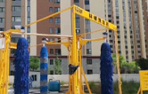 大型通道式巴士洗車機(jī)，廣泛應(yīng)用于城市公交系統(tǒng)。全自動(dòng)洗車機(jī)設(shè)備選林頓，專注清洗，誠信服務(wù)每一個(gè)客戶！